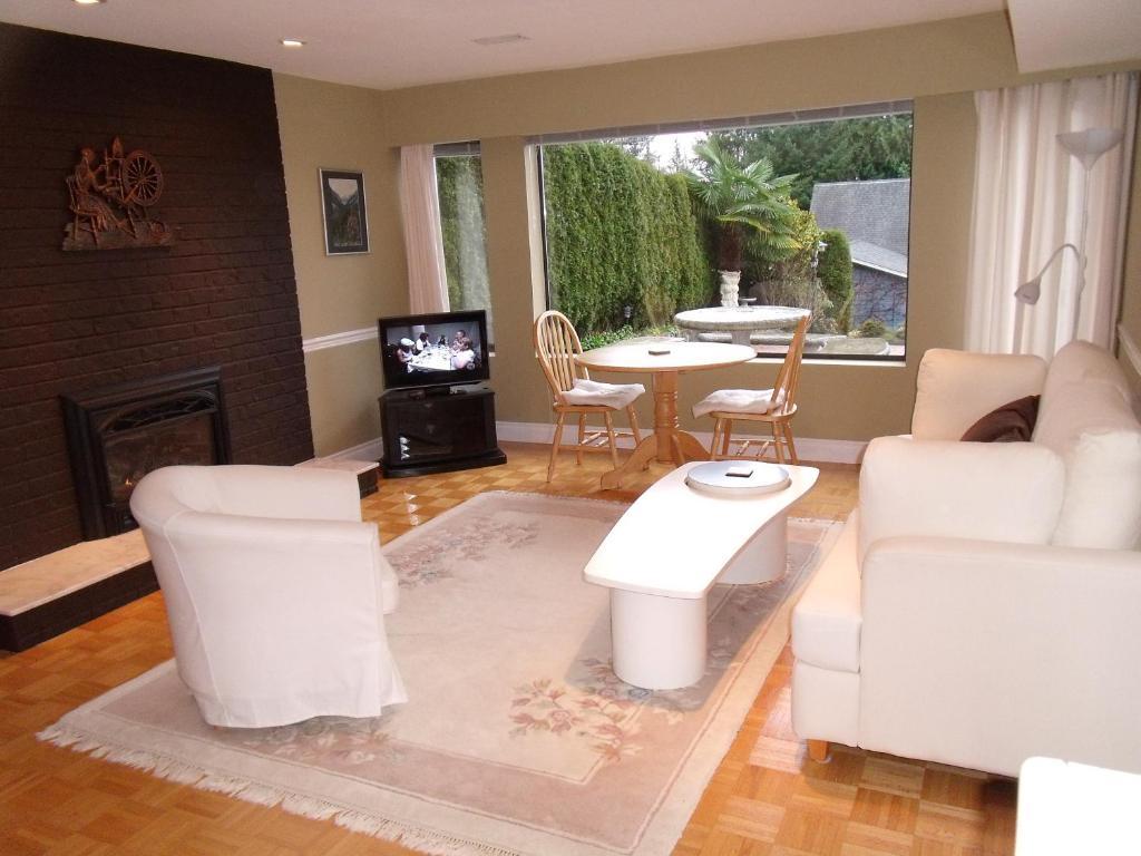 Mountain Bed & Breakfast North Vancouver Quarto foto