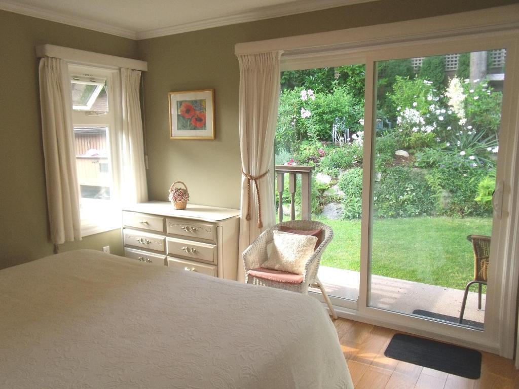 Mountain Bed & Breakfast North Vancouver Quarto foto